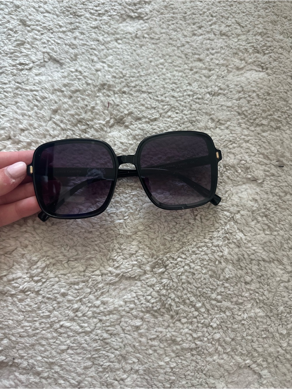 Women’s Vince Camuto Black Oversized Square Sunglassesu